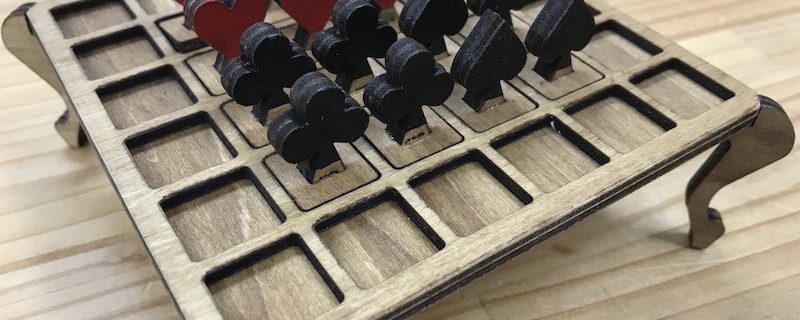 木製のコンパクトなパズルゲーム「スートパズル」